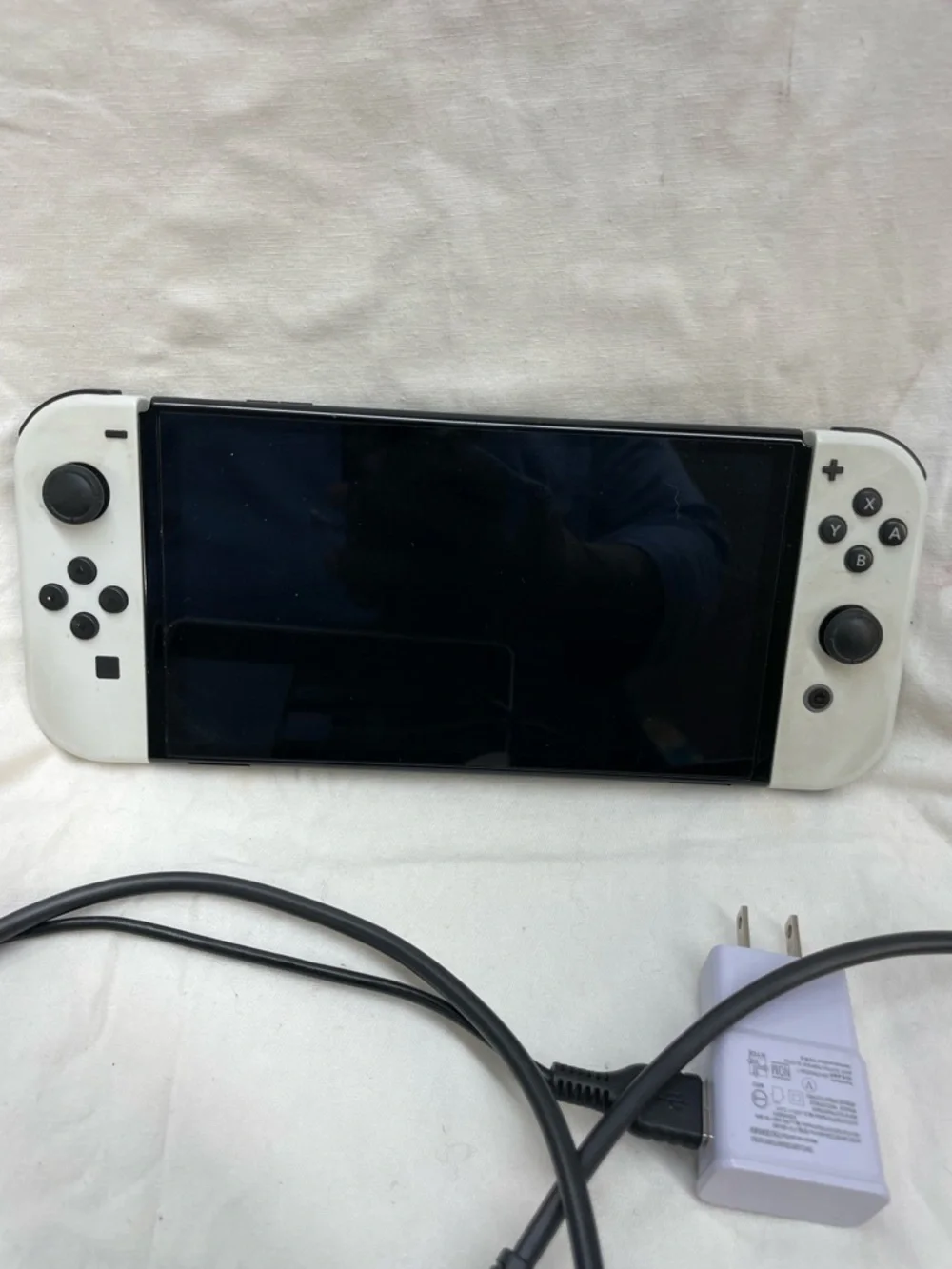 Nintendo switch White Gaming Console with Detachable Controllers/charging dock